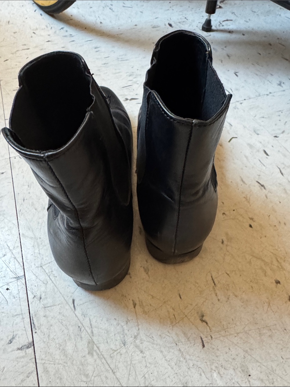 Men's Black Leather Chelsea Boots - Classic Slip-On Ankle Shoe - Picture 3 of 4